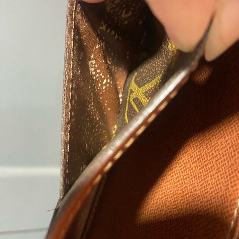 Louis Vuitton Monogram Wallet - Picture 12 of 16